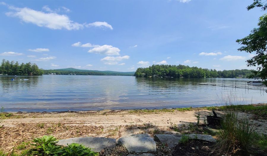 10 Crescent Dr, Barnstead, NH 03225 - 2 Beds, 1 Bath
