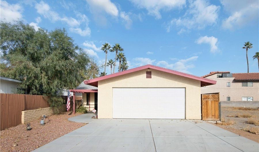 1767 Riverside Dr, Bullhead City, AZ 86442 - 2 Beds, 2 Bath