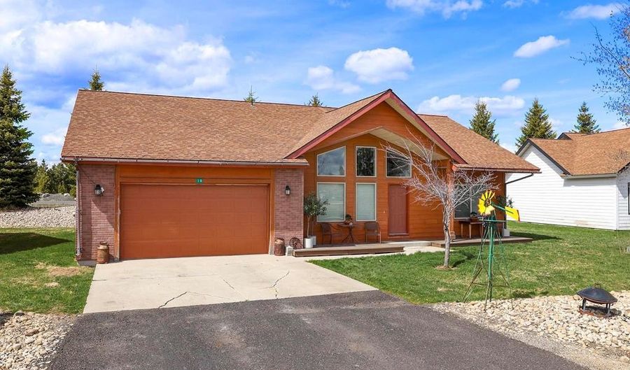 18 Charters Cir, Donnelly, ID 83615 - 3 Beds, 2 Bath