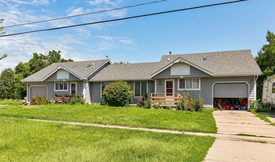 716 718 SE Magazine Rd, Ankeny, IA 50021 - 4 Beds, 3 Bath