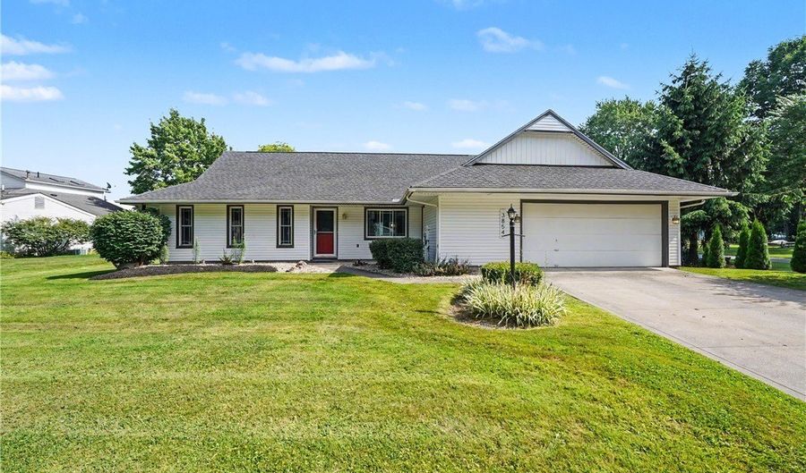 3854 Surfside Cir, Aurora, OH 44202 - 4 Beds, 2 Bath