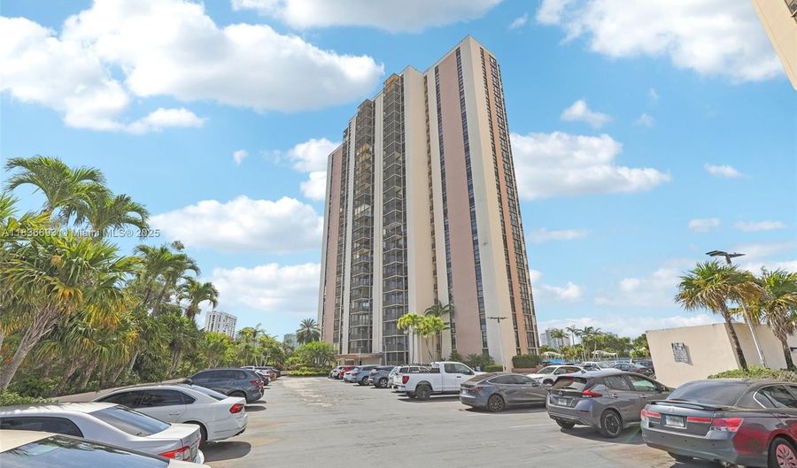 20379 W Country Club Dr 1436, Aventura, FL 33180 - 2 Beds, 2 Bath