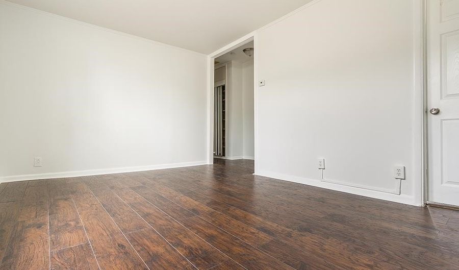 96 W 21ST St, Bayonne, NJ 07002 - 3 Beds, 1 Bath