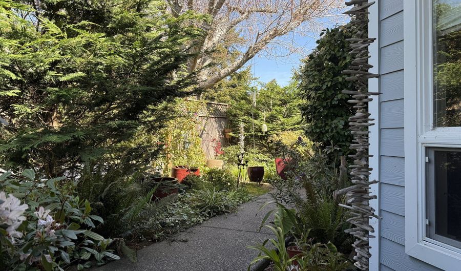 106 SCHOONER BAY Dr, Brookings, OR 97415 - 2 Beds, 2 Bath