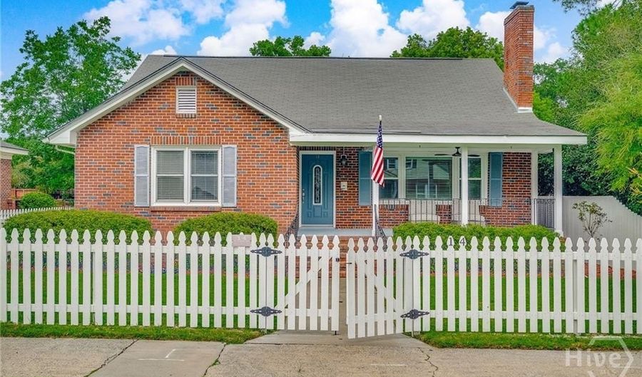14 E 54th St, Savannah, GA 31405 - 4 Beds, 3 Bath