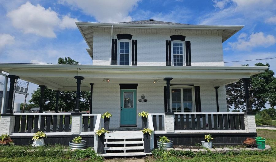 601 3rd, Axtell, KS 66403 - 4 Beds, 2 Bath