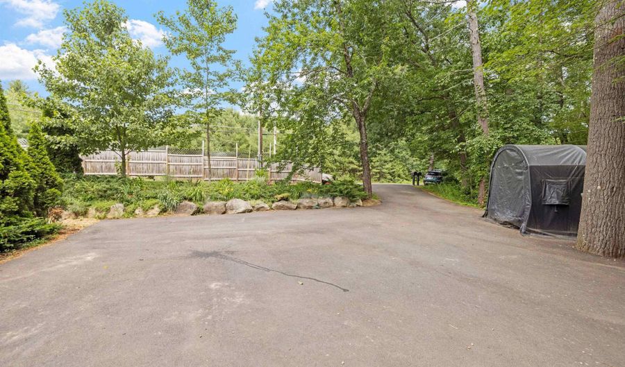 15 Pepperell Rd, Brookline, NH 03033 - 7 Beds, 5 Bath