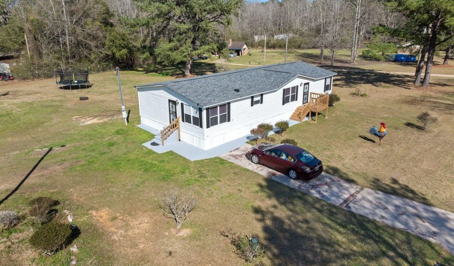 73 Mcleod Ln, Bassfield, MS 39421 - 3 Beds, 2 Bath