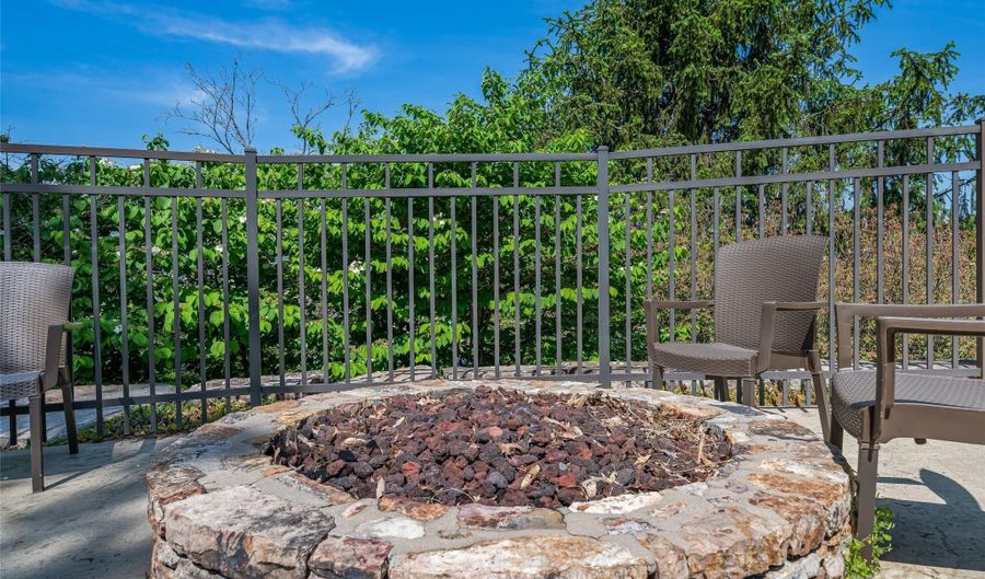 204 Bowling Park Rd, Asheville, NC 28803 - 2 Beds, 2 Bath
