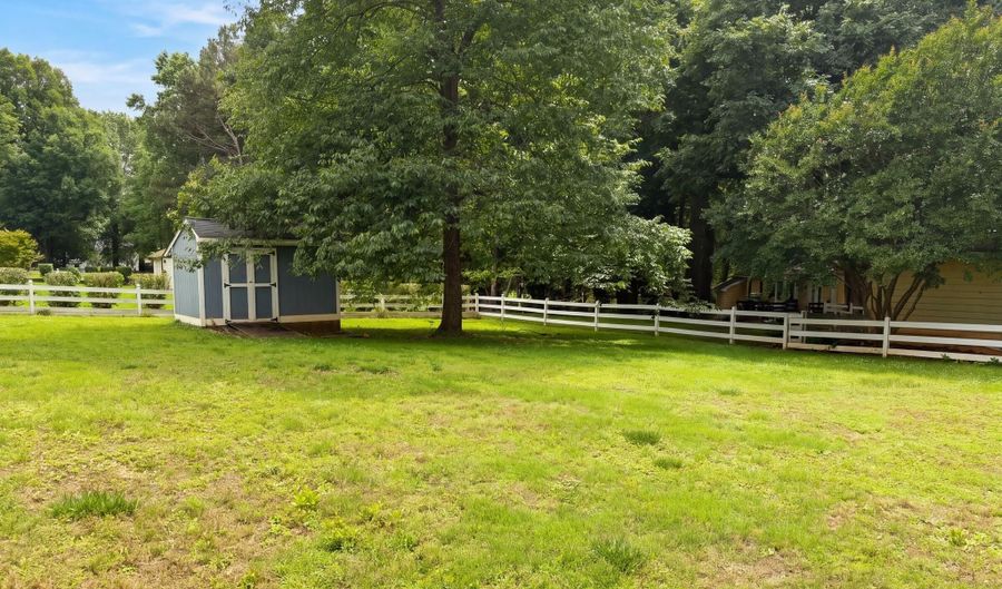 6801 Tavernier Ct, Apex, NC 27539 - 2 Beds, 3 Bath