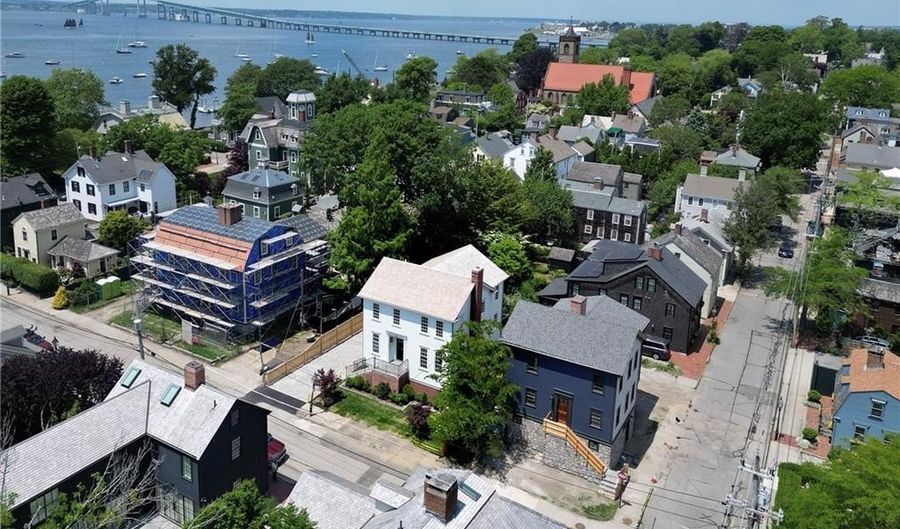 75 Bridge St, Newport, RI 02840 - 3 Beds, 3 Bath