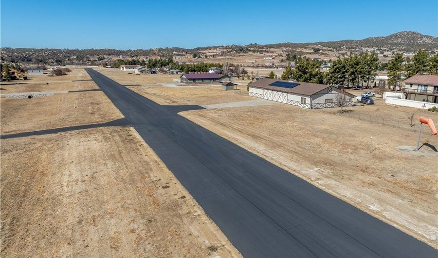 49412 Kiowa Dr, Aguanga, CA 92536 - 3 Beds, 2 Bath