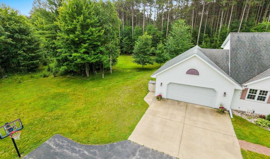 6383 KELLY JO Dr, Abrams, WI 54101 - 3 Beds, 2 Bath