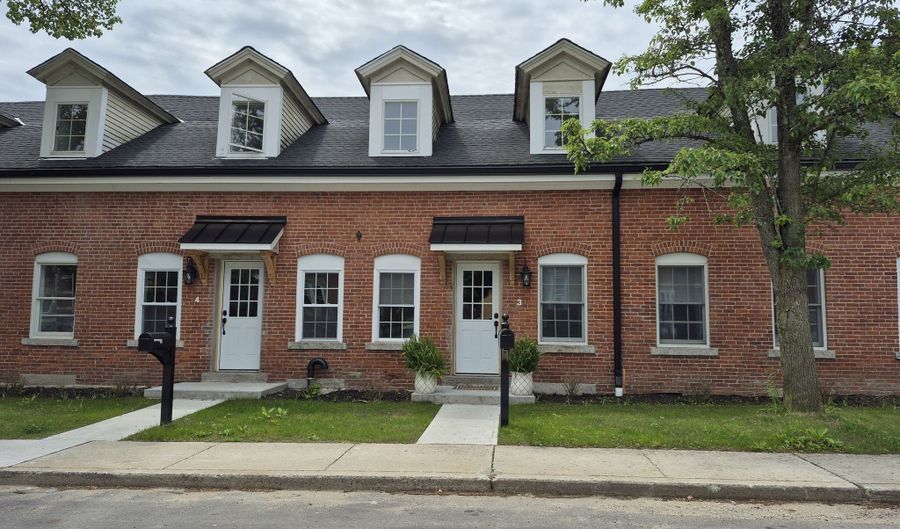 5 Front St, Brooklyn, CT 06234 - 2 Beds, 2 Bath