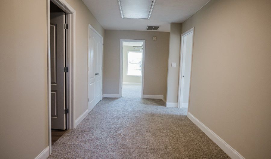 108 Bradley Cir, Barnesville, GA 30204 - 4 Beds, 2 Bath