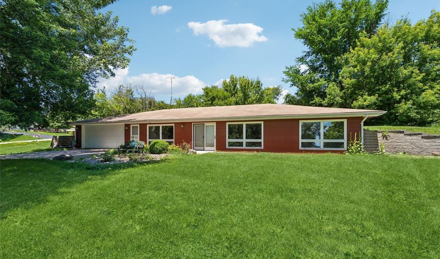 7067 NW 28th St, Ankeny, IA 50023 - 3 Beds, 2 Bath