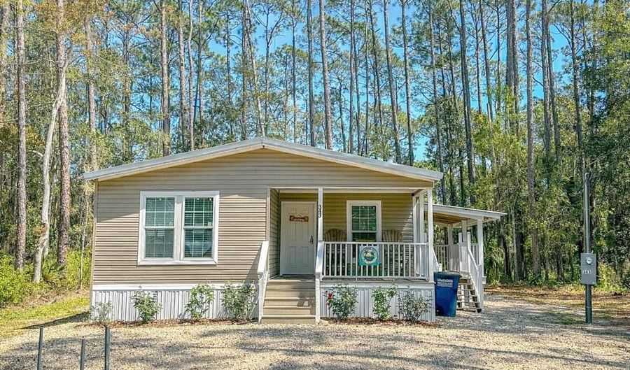 343 25th Ave, Apalachicola, FL 32320 - 3 Beds, 2 Bath
