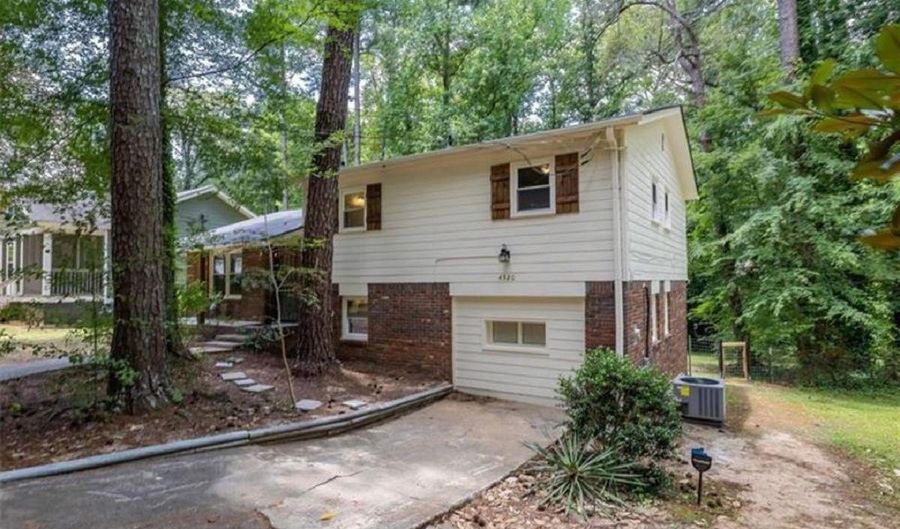 4520 Santa Fe Trl SW, Atlanta, GA 30331 - 3 Beds, 2 Bath