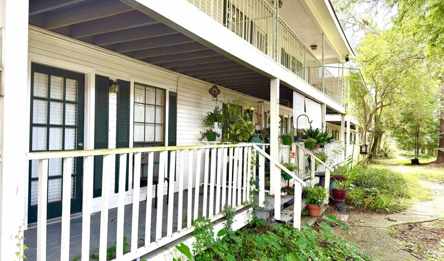 4384 Stumberg Ln, Baton Rouge, LA 70816 - 2 Beds, 3 Bath