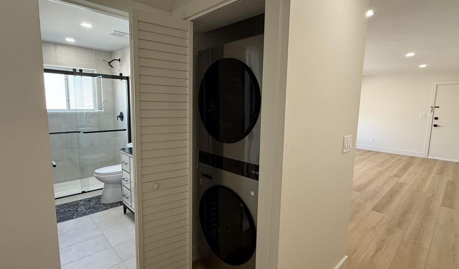 1 Ocean Ave 17, Belmar, NJ 07719 - 2 Beds, 1 Bath