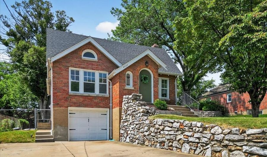 8025 McGee St, Affton, MO 63123 - 4 Beds, 2 Bath