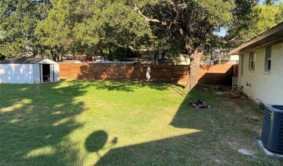 600 Scenic Dr, Alvord, TX 76225 - 3 Beds, 2 Bath