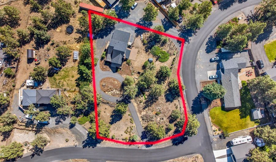 63928 Sunset Dr, Bend, OR 97703 - 3 Beds, 2 Bath