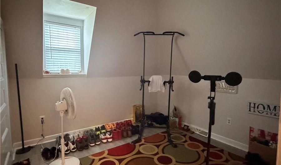 412 Bellevue Ave 9, Newport, RI 02840 - 2 Beds, 1 Bath