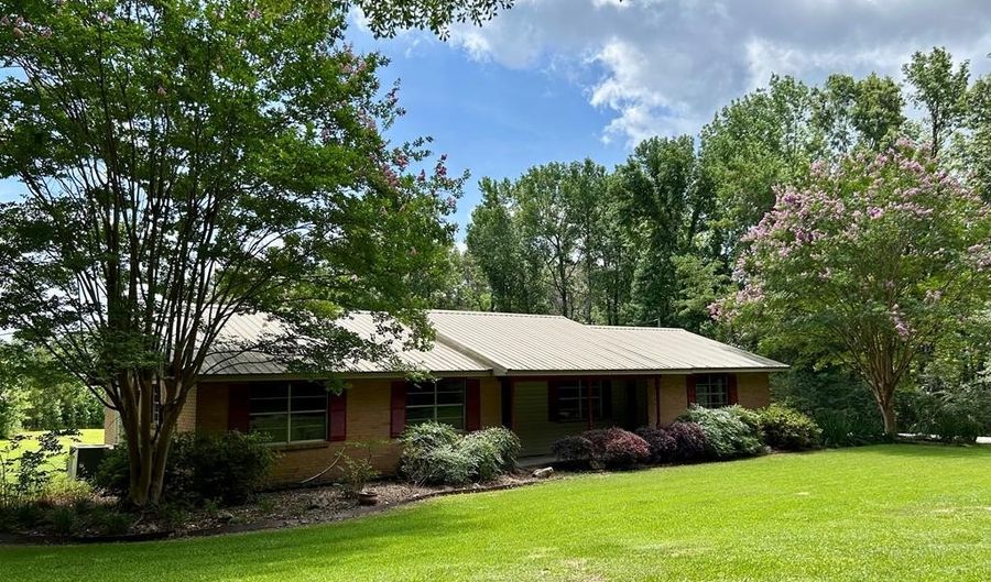 1250 Ponderosa Ln, Brookhaven, MS 39601 - 3 Beds, 2 Bath