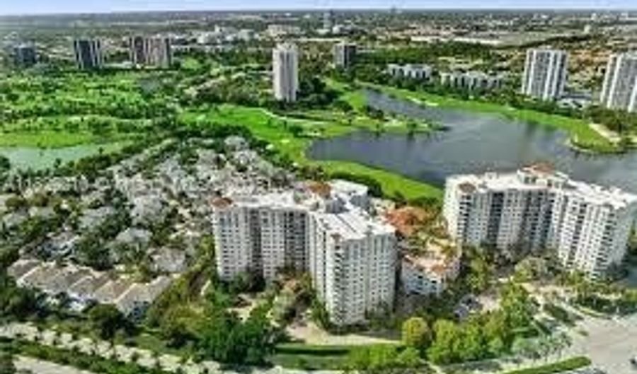 19900 E Country Club Dr 104, Aventura, FL 33180 - 3 Beds, 3 Bath