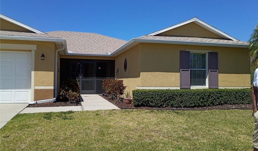 5220 BUTTERFLY SHELL Dr, Apollo Beach, FL 33572 - 4 Beds, 2 Bath
