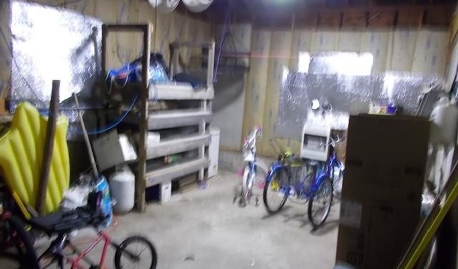 3752 Main St, Akron, MI 48701 - 3 Beds, 2 Bath