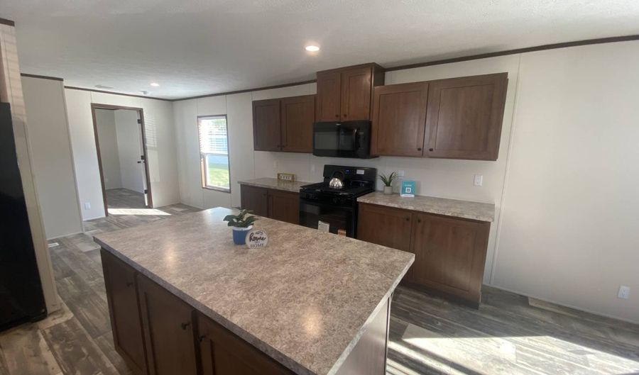 411 S. Grover Ave 61, Alma, MI 48801 - 3 Beds, 2 Bath