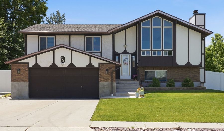 323 TOBE Dr, Centerville, UT 84014 - 3 Beds, 2 Bath