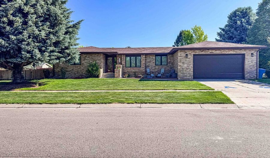 134 W 21st St, Alliance, NE 69301 - 3 Beds, 3 Bath