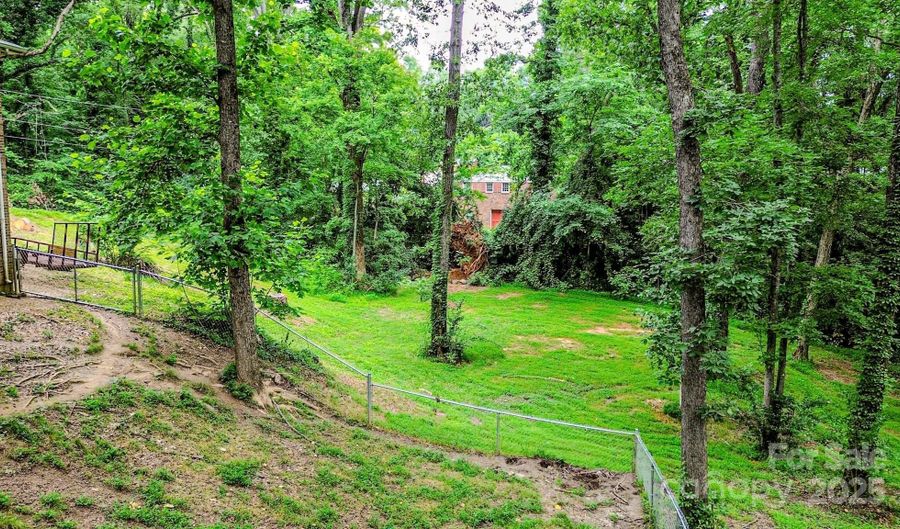 206 Logan Dr, Blacksburg, SC 29702 - 2 Beds, 1 Bath