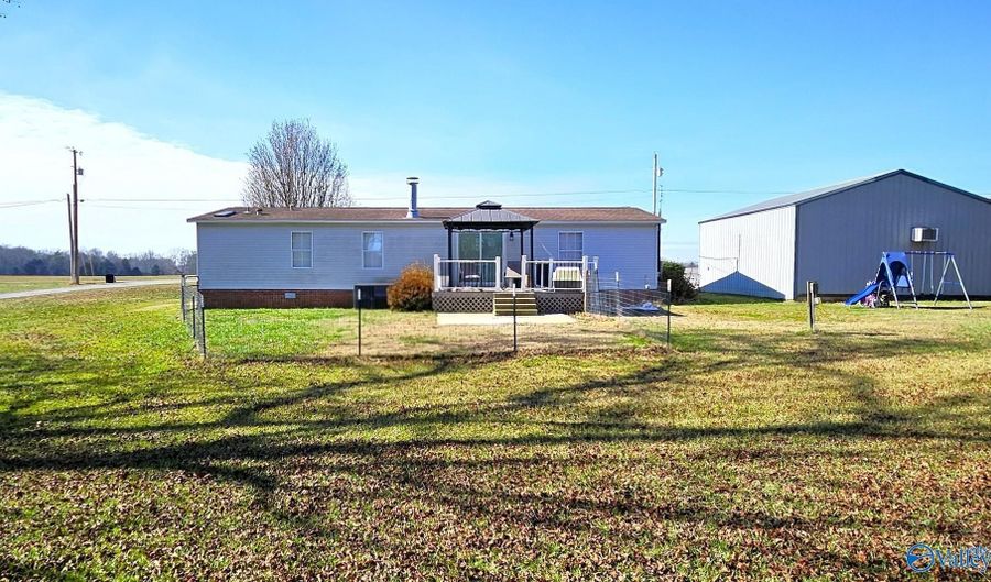 14654 Hammons Rd, Athens, AL 35611 - 3 Beds, 2 Bath