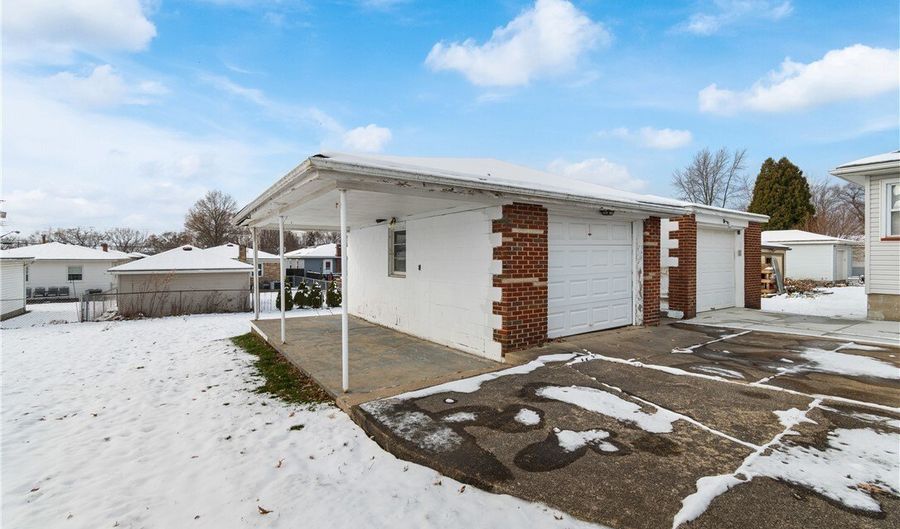 490 STEPHENS Rd, Akron, OH 44312 - 3 Beds, 2 Bath