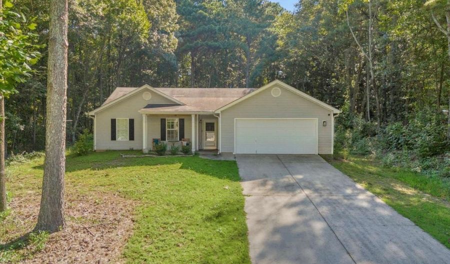 624 Red Fox, Auburn, GA 30011 - 3 Beds, 2 Bath