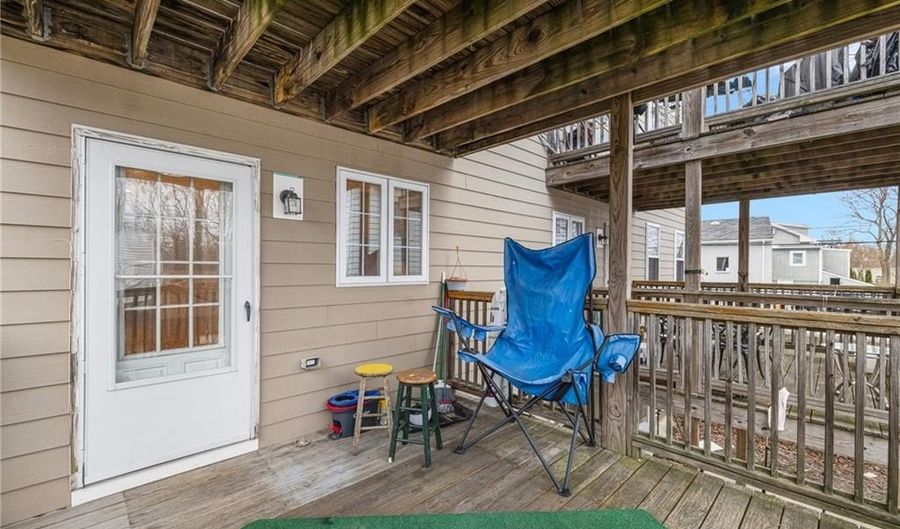 982 Plainfield St 4, Johnston, RI 02919 - 3 Beds, 2 Bath