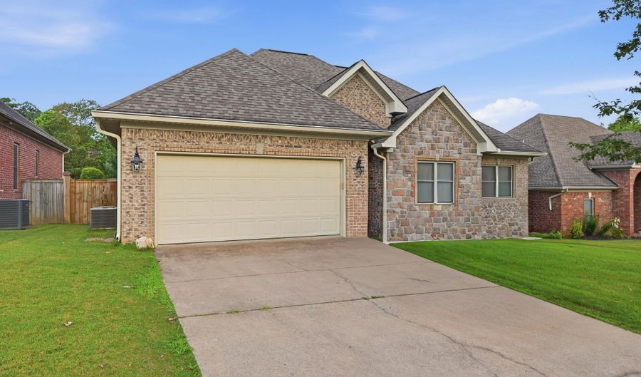7426 Peach Blossom Dr, Benton, AR 72019 - 4 Beds, 2 Bath