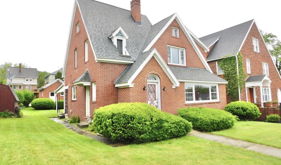1216 23rd Ave, Altoona, PA 16601 - 3 Beds, 2 Bath
