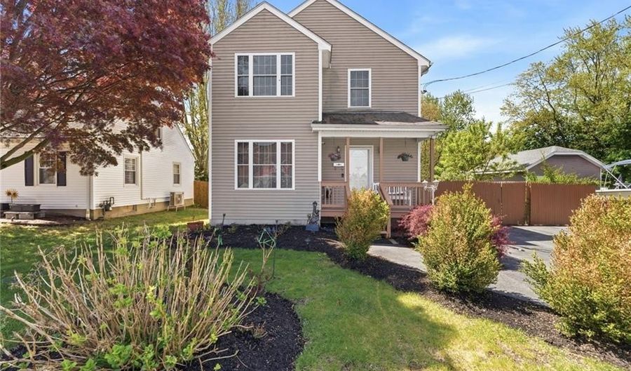 61 Metropolitan Ave, Cranston, RI 02920 - 4 Beds, 3 Bath