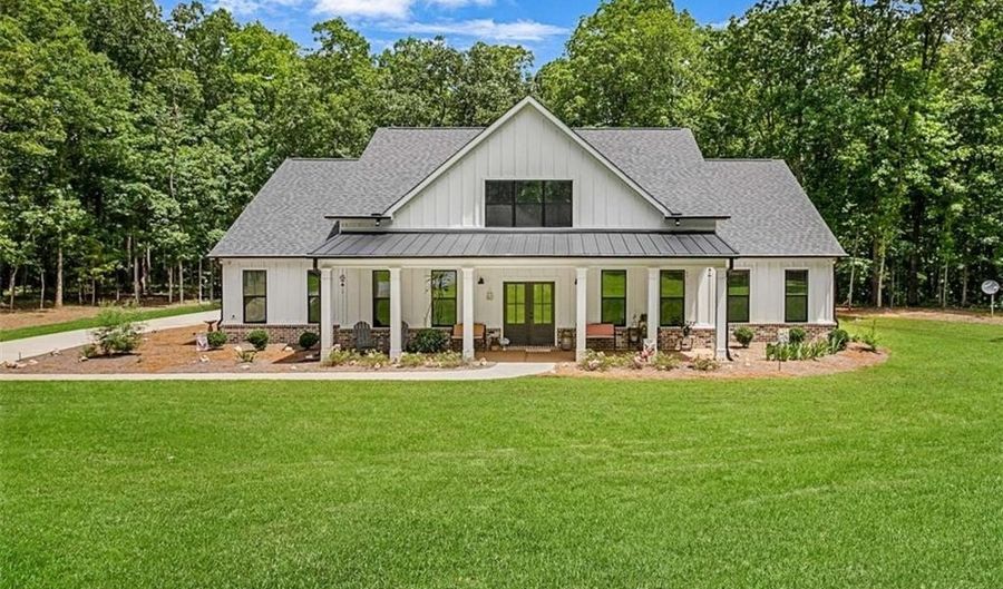 1505 Willis Rd, Barnesville, GA 30204 - 5 Beds, 3 Bath