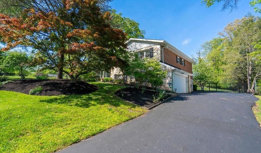 1228 LOIS Rd, Ambler, PA 19002 - 3 Beds, 3 Bath