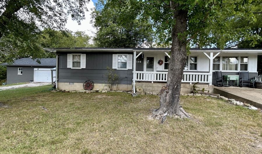 108 Southview Ave, Ava, MO 65608 - 3 Beds, 1 Bath