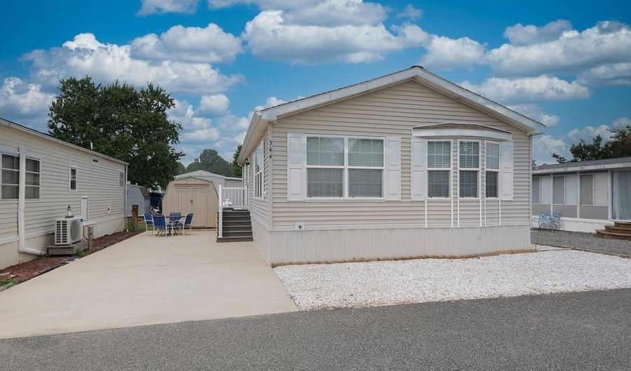 344 PINE CONE Dr, Berlin, MD 21811 - 2 Beds, 1 Bath