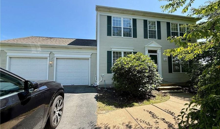 125 Goldenrod Dr, Middletown, RI 02842 - 3 Beds, 3 Bath