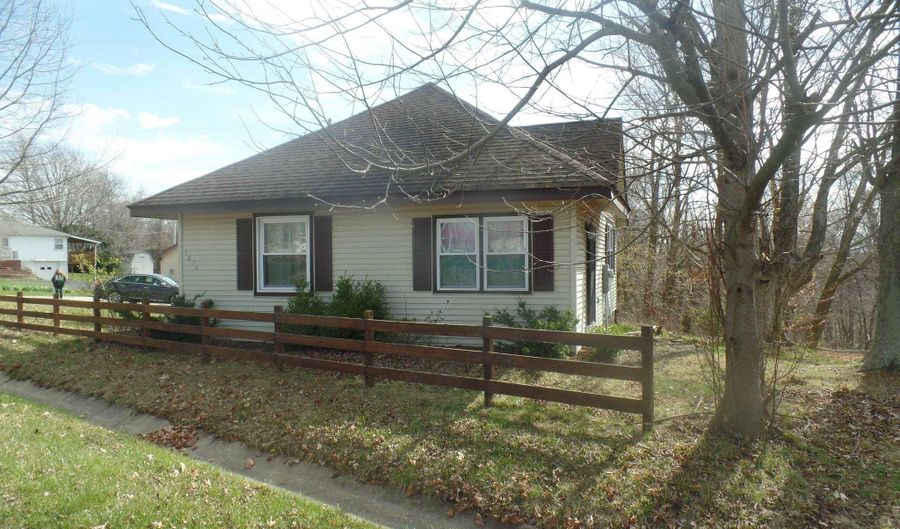 1634 N State Rd 157 Hwy, Bloomfield, IN 47424 - 2 Beds, 1 Bath