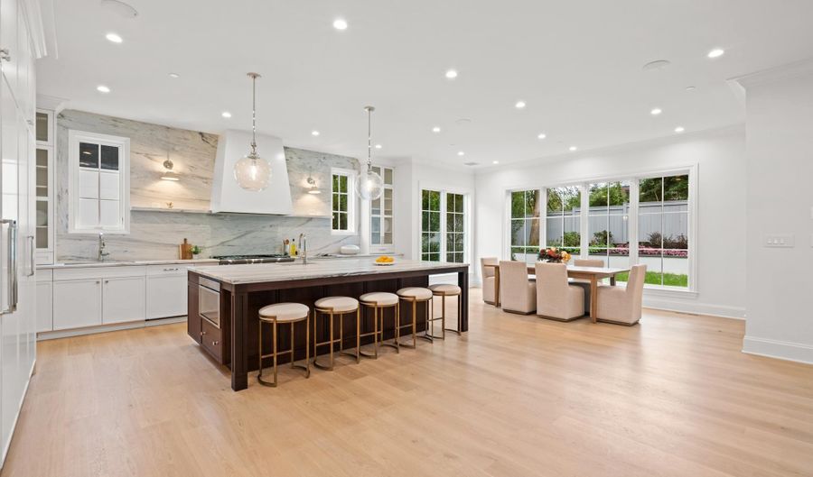 2920 CHESAPEAKE St NW, Washington, DC 20008 - 5 Beds, 6 Bath